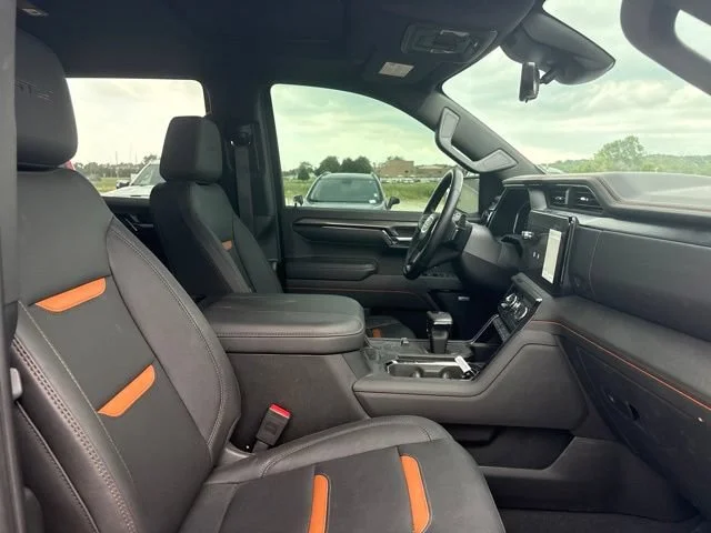 Used 2024 Onyx Black GMC AT4 image 22