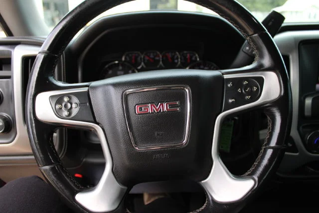 Used 2014 FIRE RED GMC SLE image 10