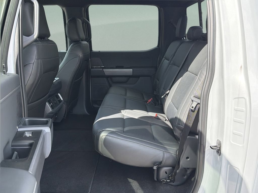 New 2025 White Ford XLT image 21