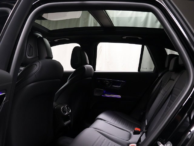 New 2027 Black Mercedes-Benz GLC 300 image 13