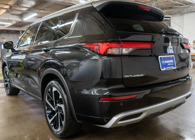 Used 2024 Black Mitsubishi  image 9