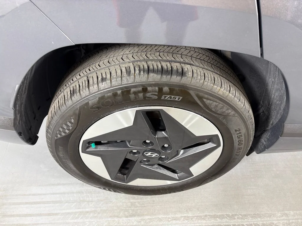 Used 2024 Gray Hyundai SEL image 10