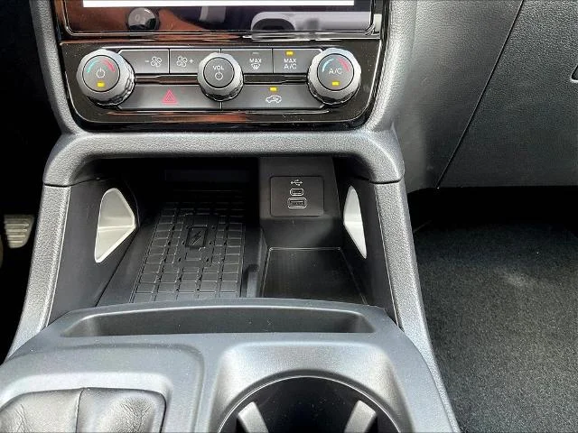 New 2026 Carbonized Gray Metallic Ford Lariat® image 59