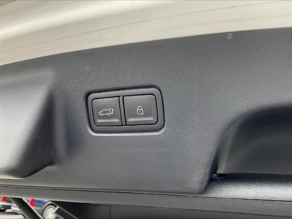 Used 2026 White Hyundai Calligraphy image 24