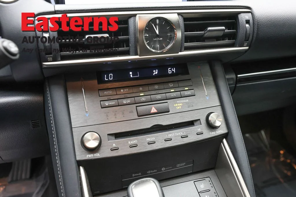 Used 2019 Silver Lexus 300 image 21