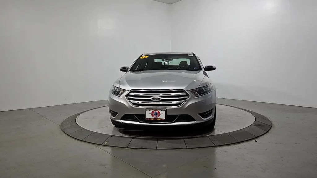 Used 2016 Ingot Silver Ford Limited image 9