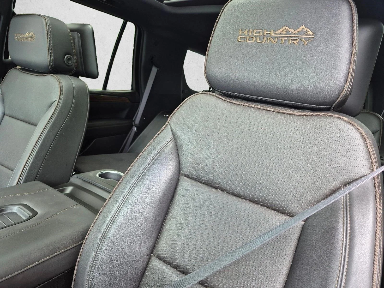 Used 2024 Dark Ash Metallic Chevrolet High Country image 4