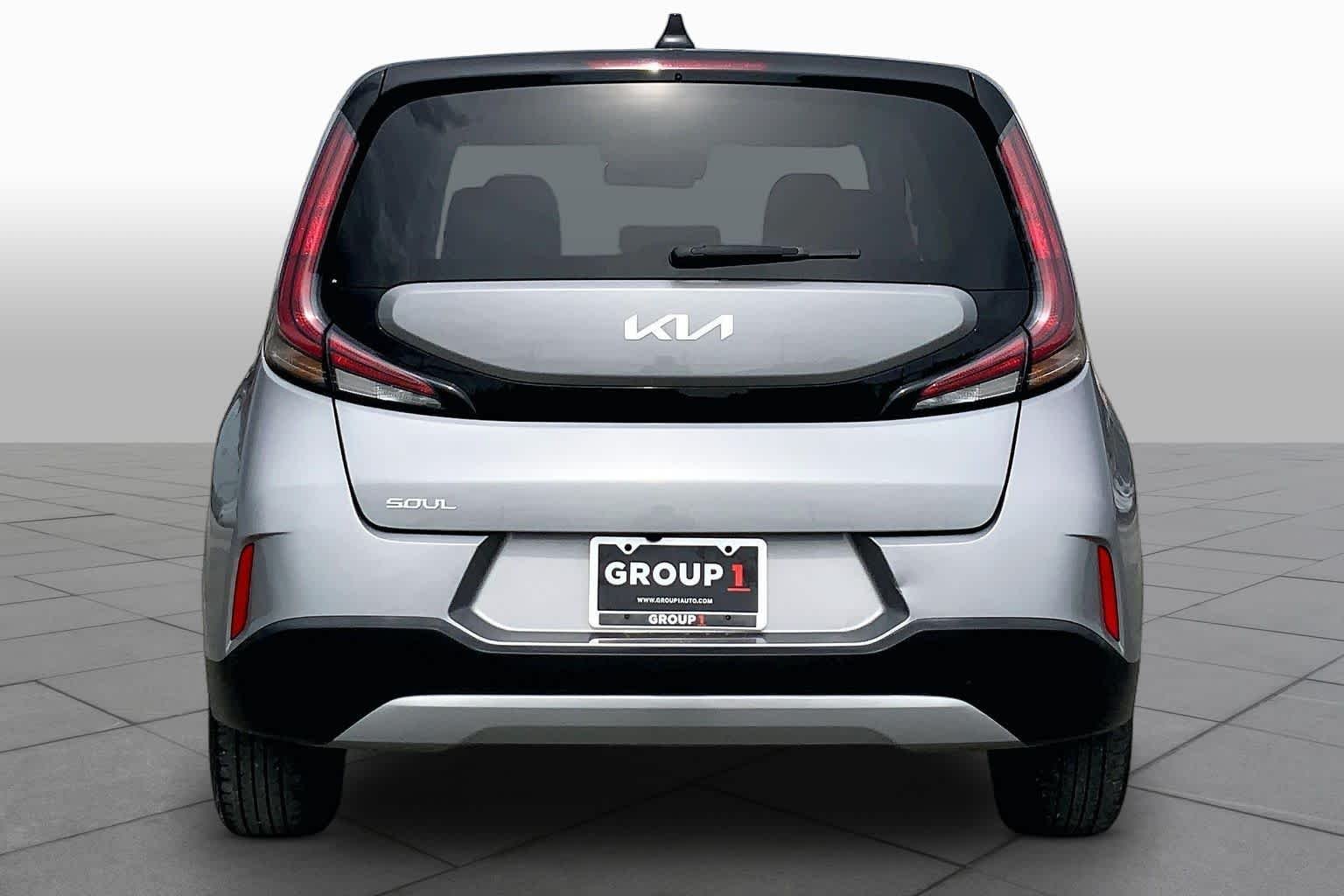 Used 2023 Steel Gray Kia LX image 5