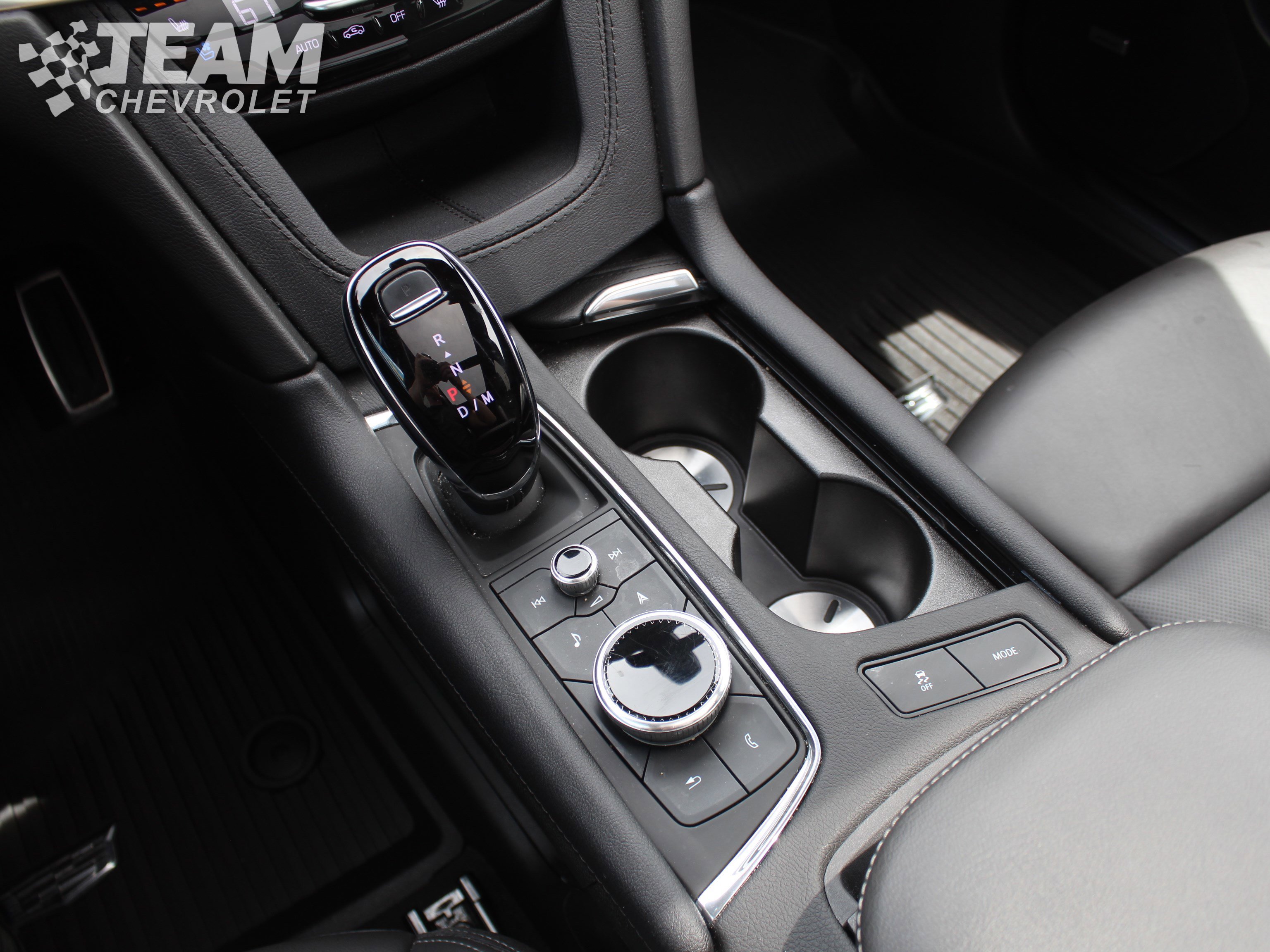 Used 2024 Argent Silver Metallic Cadillac Sport image 20