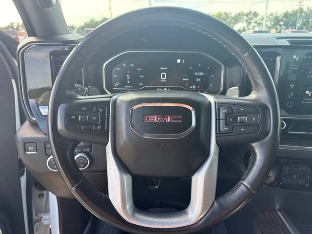 Used 2022 SUMMIT WHITE GMC Elevation image 18