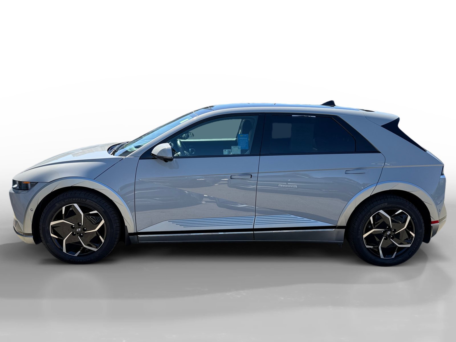 Certified Used 2024 Cyber Gray Hyundai Limited image 2