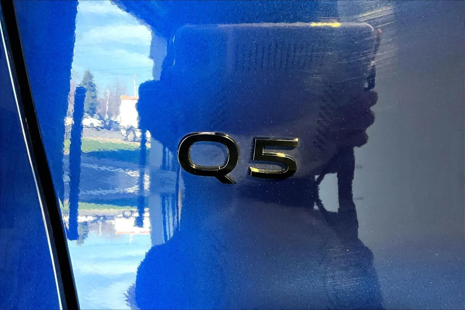 Certified Used 2025 Navarra Blue Metallic Audi Premium Plus image 10