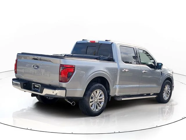 Used 2024 Silver Ford XLT image 5