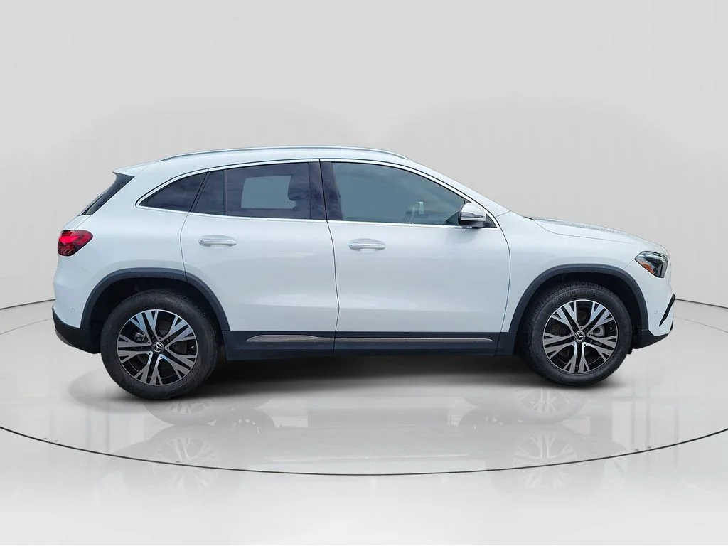 Used 2025 White Mercedes-Benz GLA 250 image 8