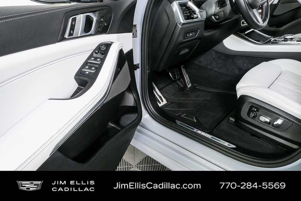 Used 2025 Brooklyn Grey Metallic BMW M60i image 8