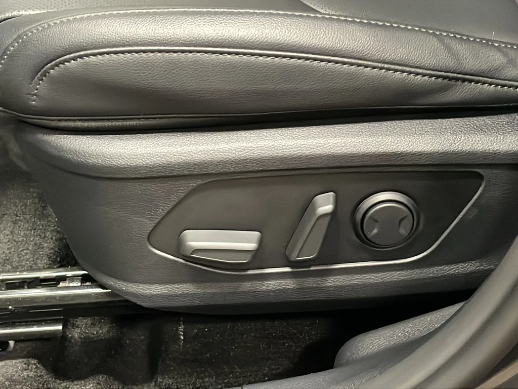 Used 2025 Gray Kia EX image 18