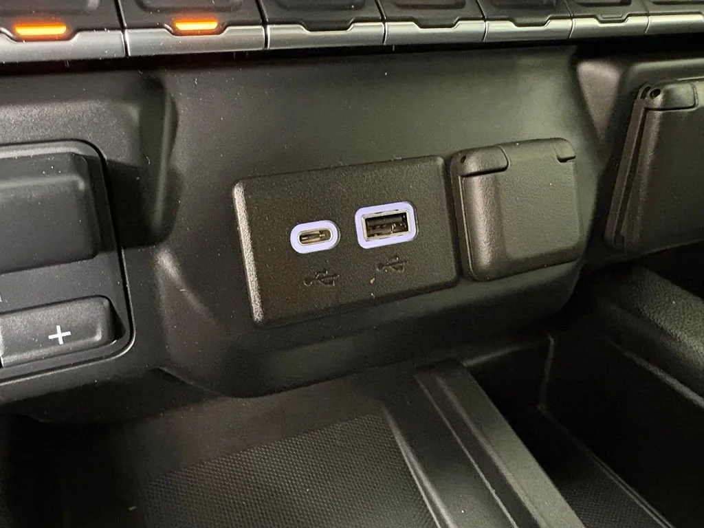 Used 2020 CAJUN RED TINTCOAT Chevrolet High Country image 42