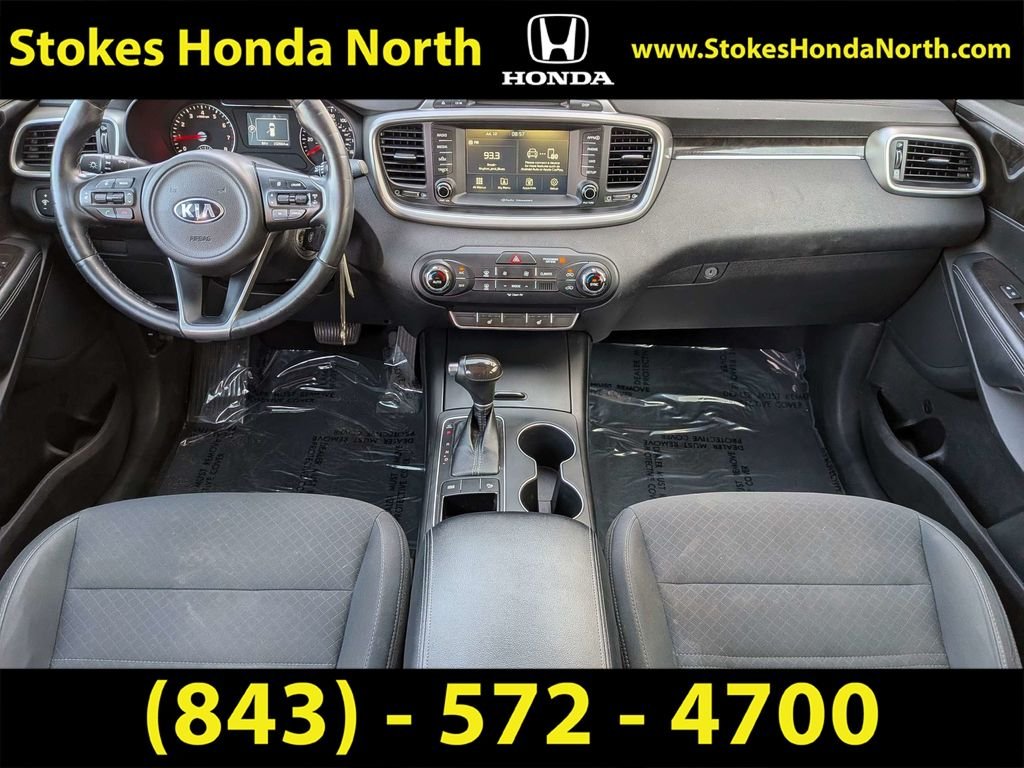 Used 2018 Black Kia LX image 17