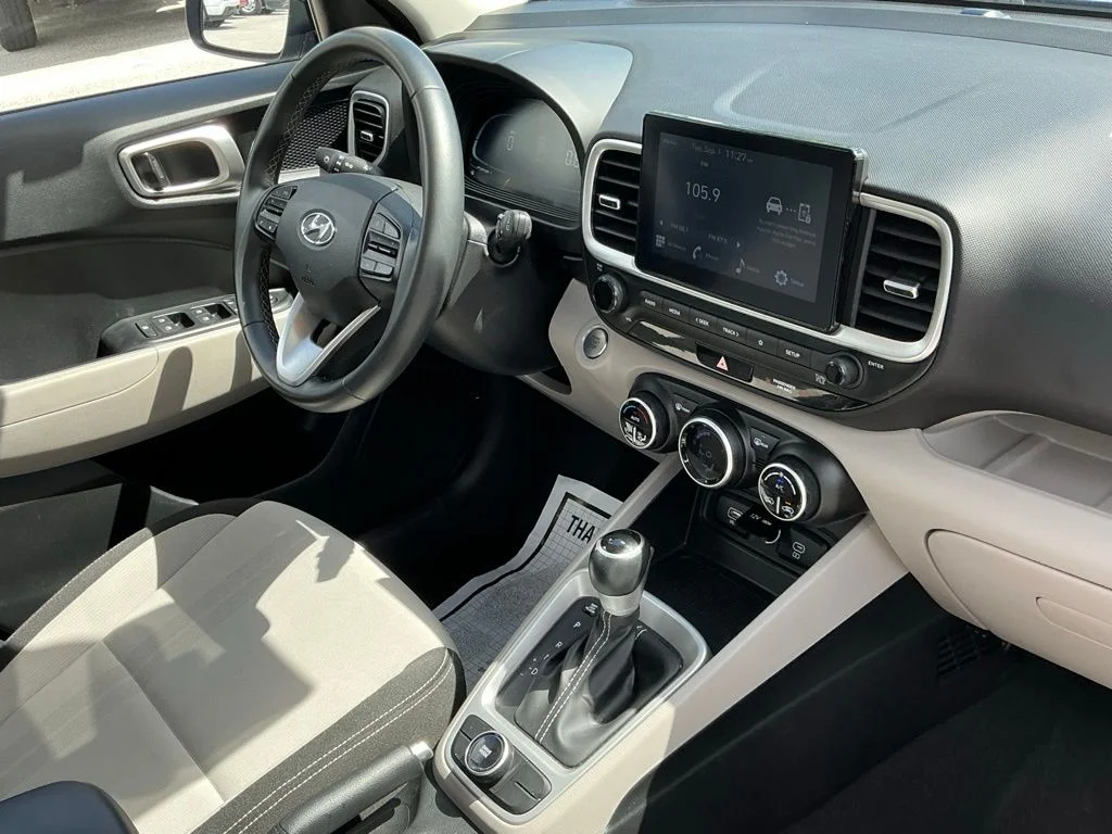Used 2025 Blue Hyundai SEL image 19
