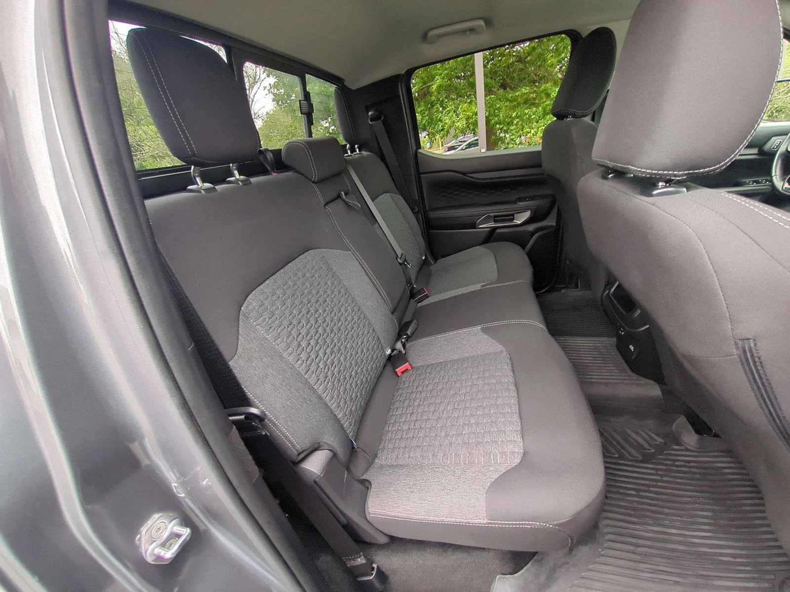 Used 2024 Carbonized Gray Metallic Ford XLT image 33