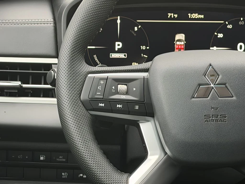 New 2026 White Mitsubishi SEL image 14