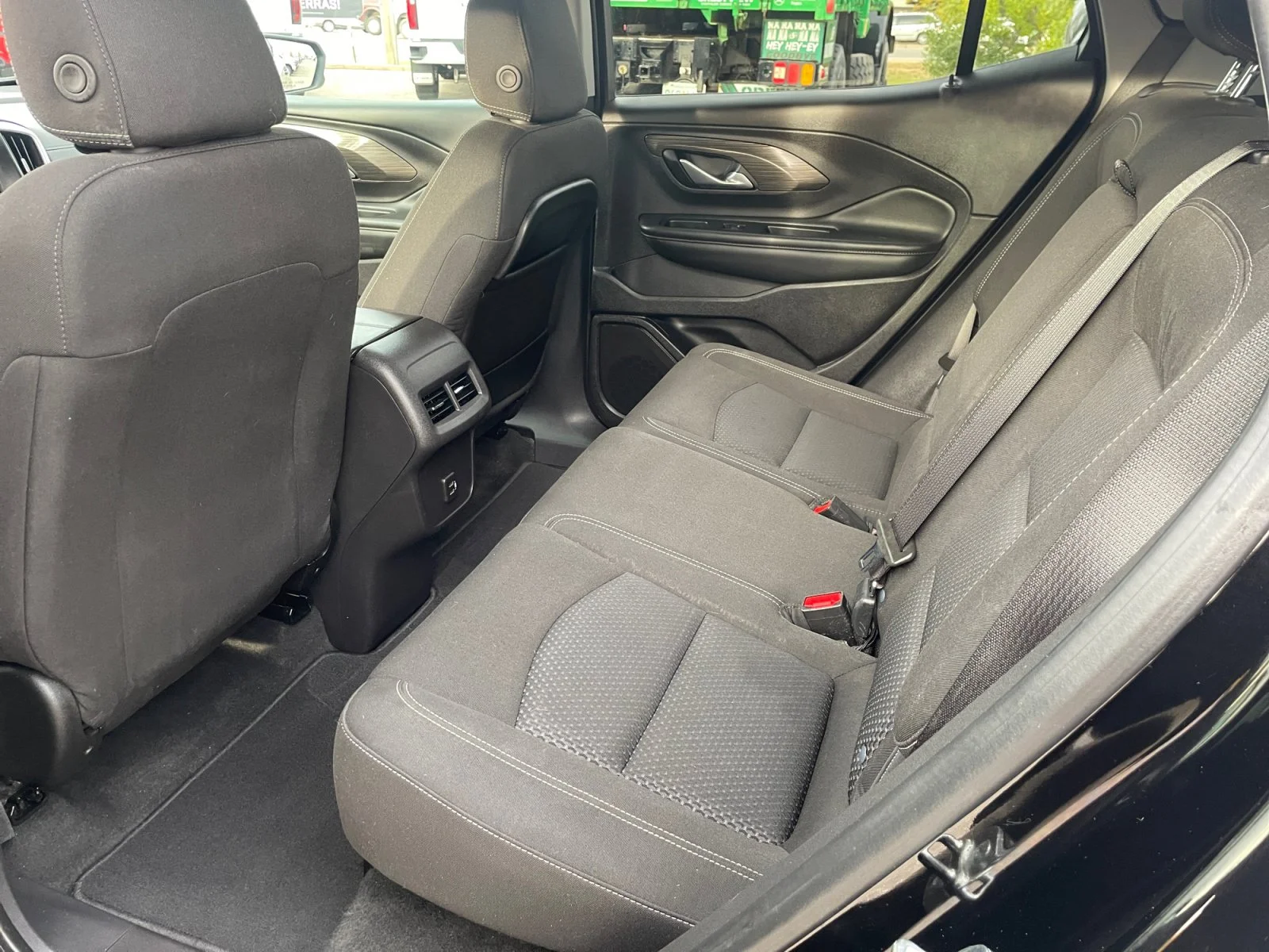 Used 2024 Black GMC SLE AWD image 18