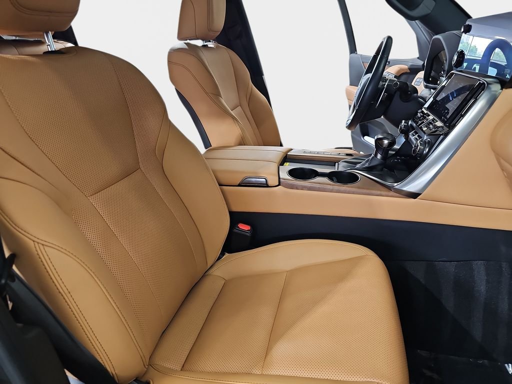 Certified Used 2024 MANGANESE LUSTER Lexus 600 Luxury image 10