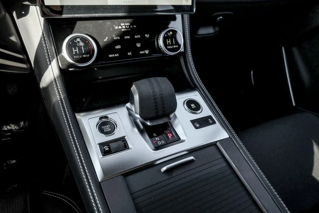 2026 Jaguar F-Pace R-Dynamic S - Photo 15