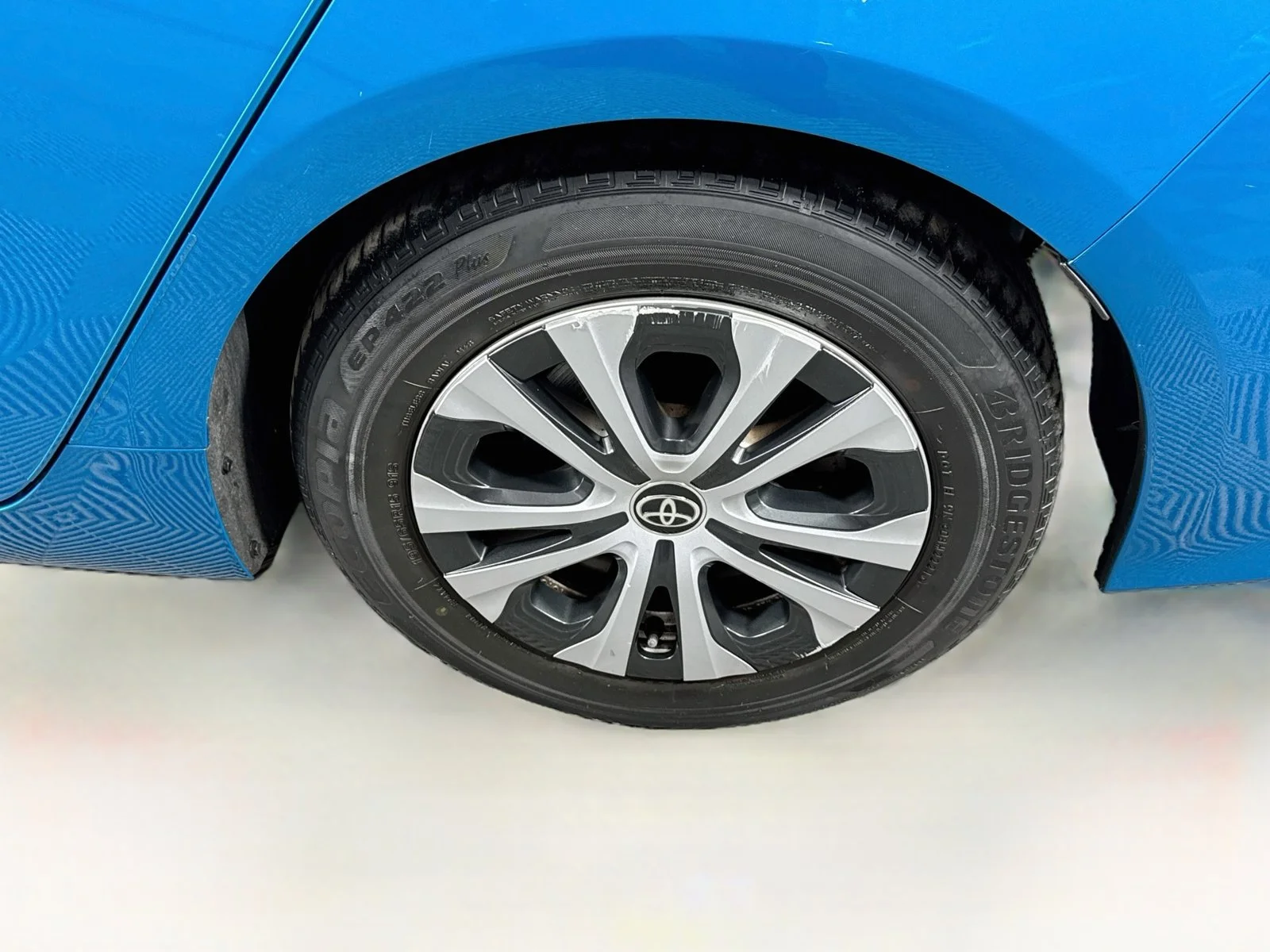 Certified Used 2022 Blue Toyota XLE image 25