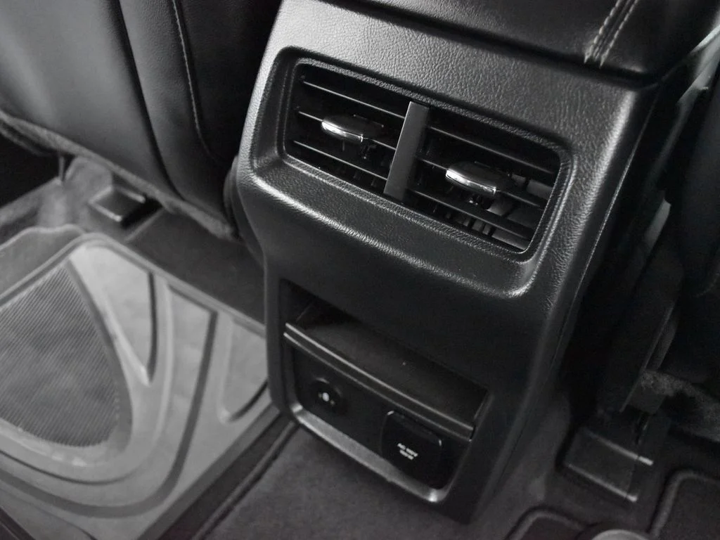 2024 Ford Edge Titanium - Photo 26
