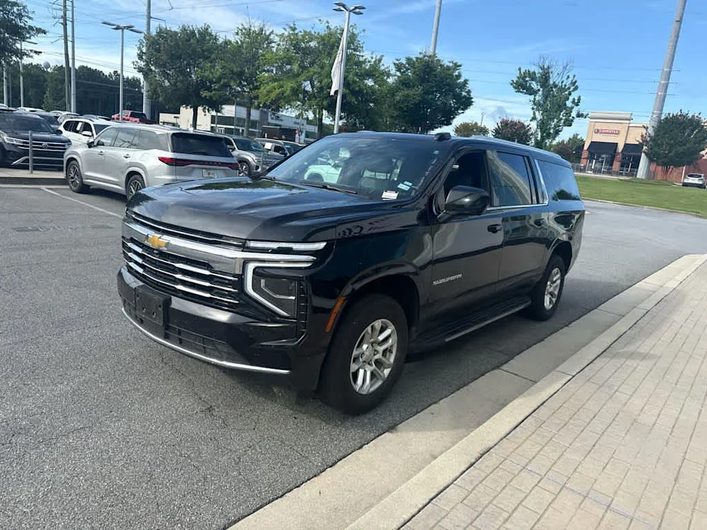 Used 2025 Black Chevrolet LT image 8