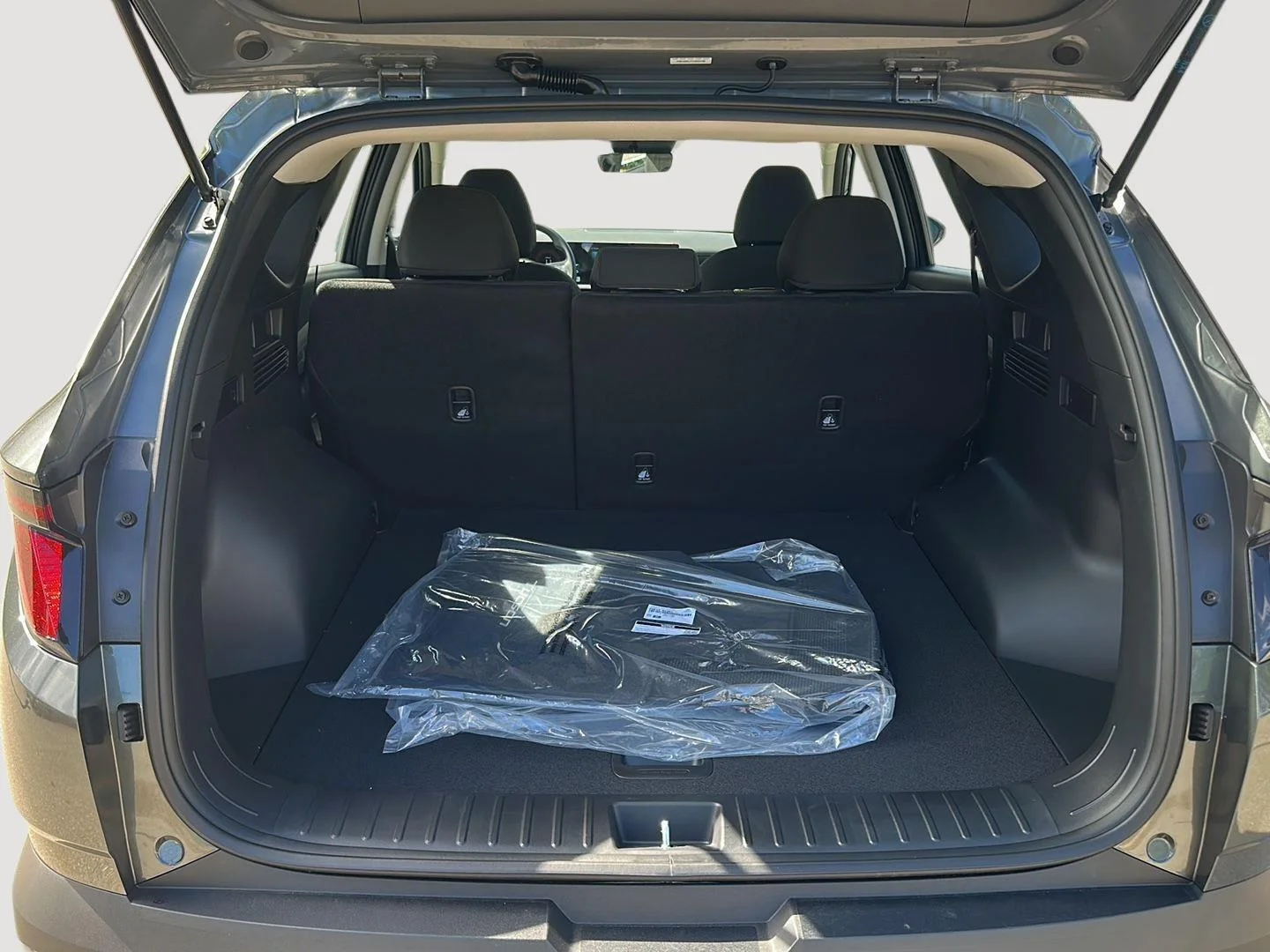 New 2026 GRAY Hyundai Blue SE image 15