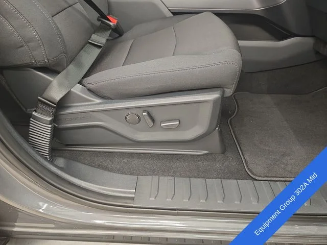 New 2026 Carbonized Gray Metallic Ford XLT image 11