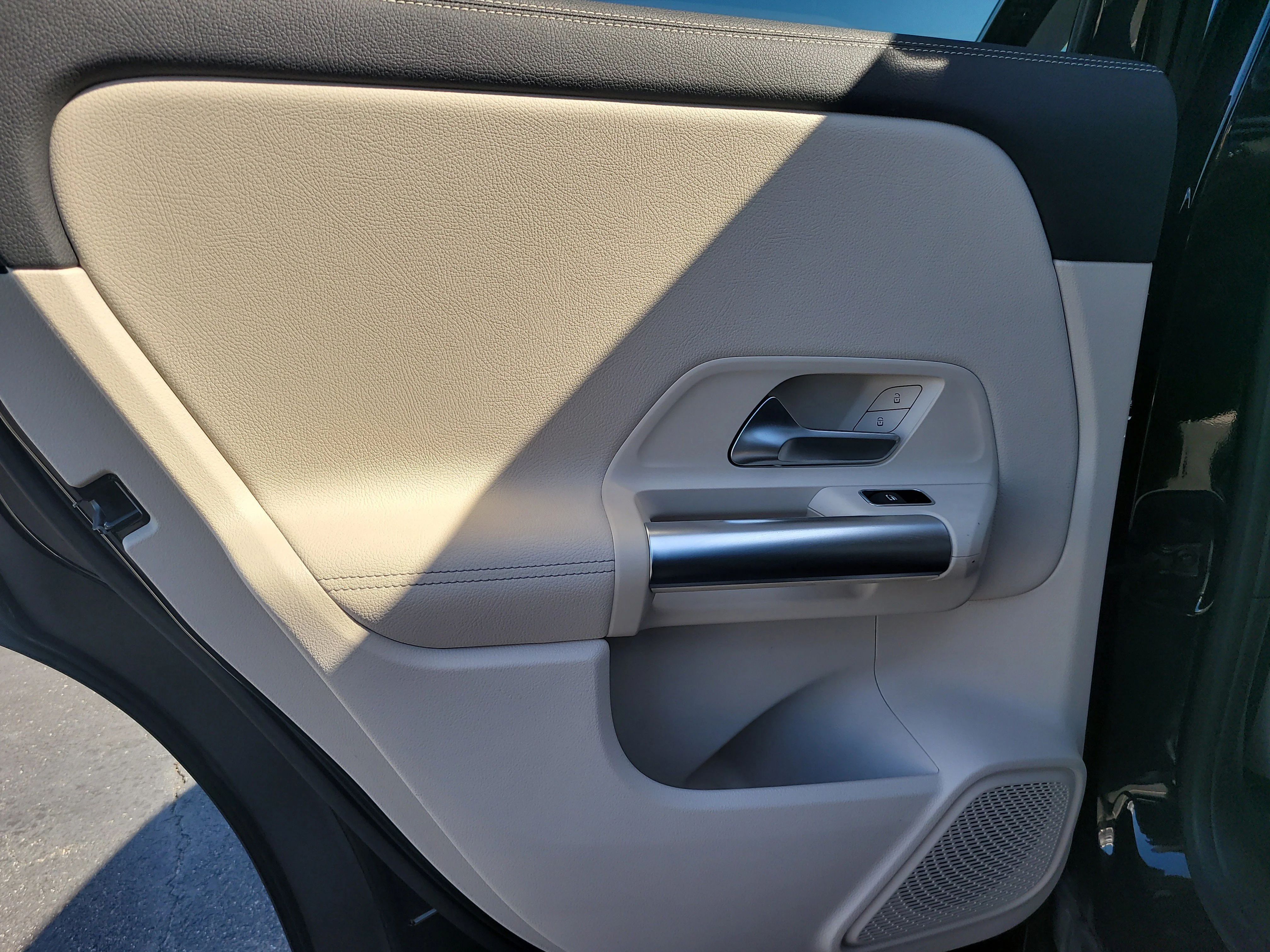 Used 2021  Mercedes-Benz GLA 250 image 10
