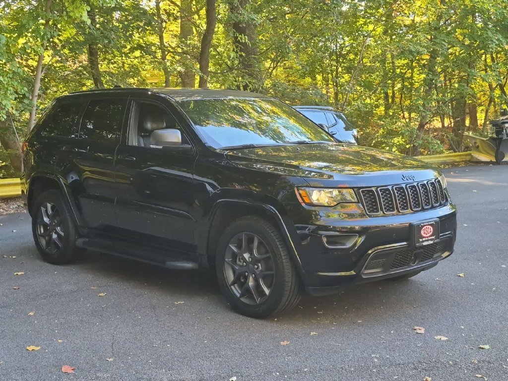 Used 2021 Black Jeep Limited image 3
