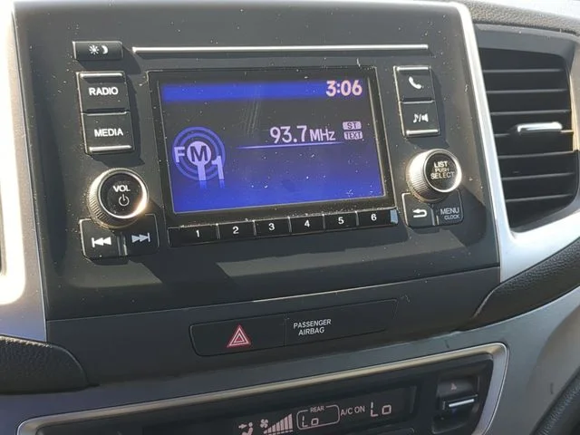 Used 2019 Modern Steel Metallic Honda RTL image 19