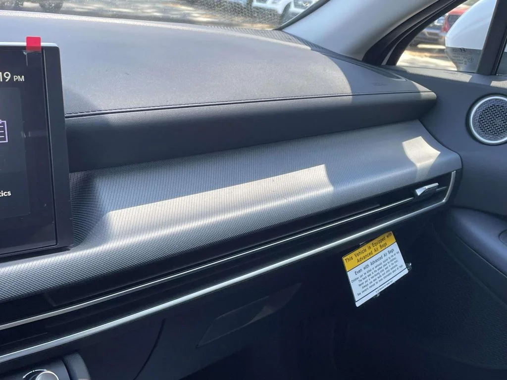 New 2026 White Hyundai SE image 30