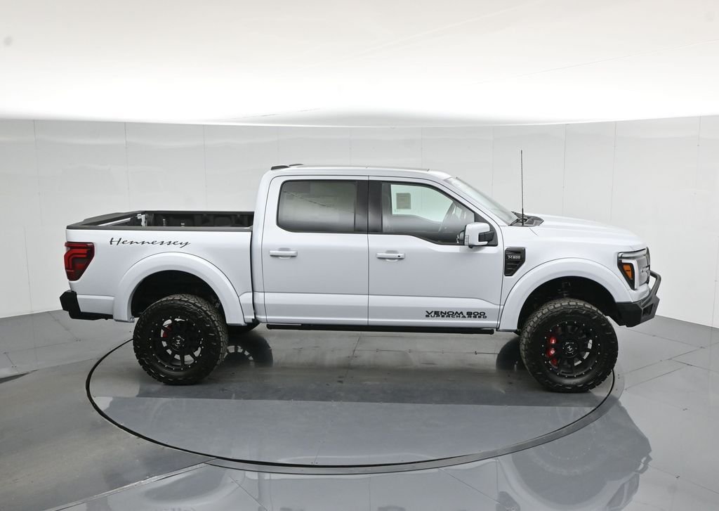 New 2025 Space White Metallic Ford Lariat image 56