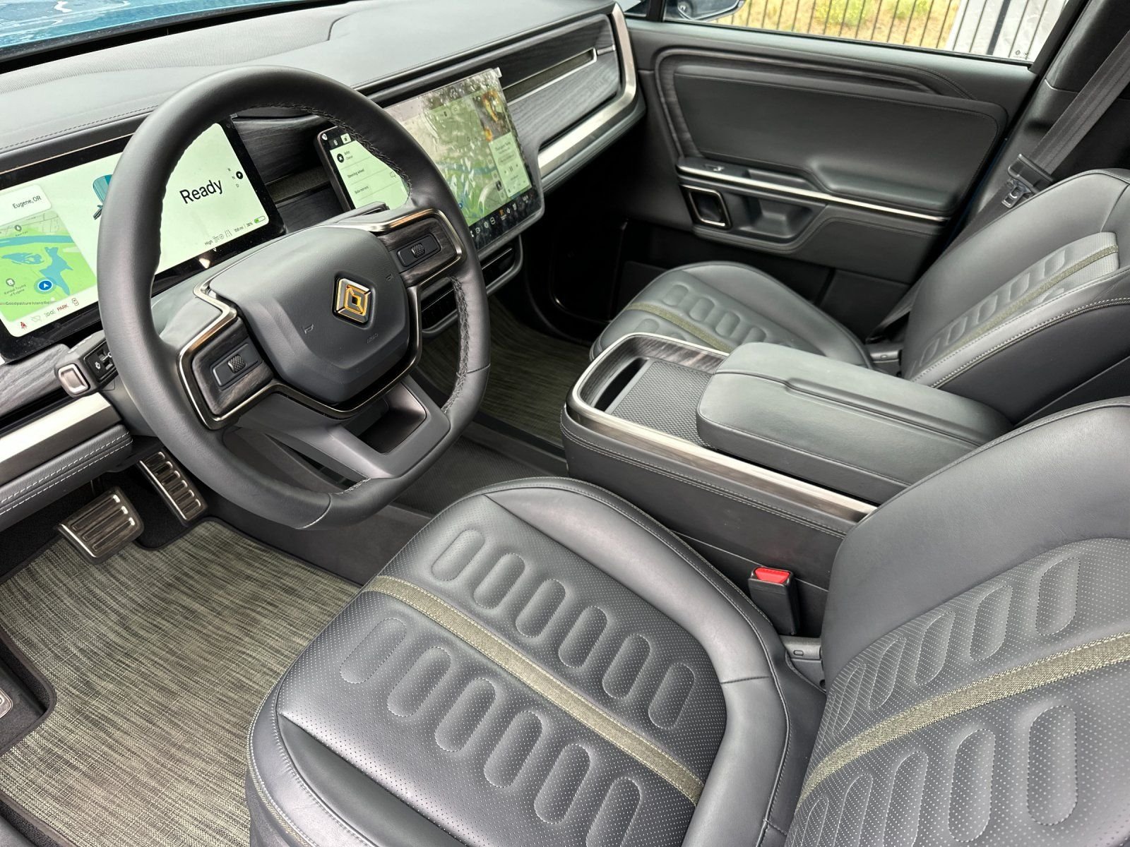 Used 2023  Rivian Adventure image 9