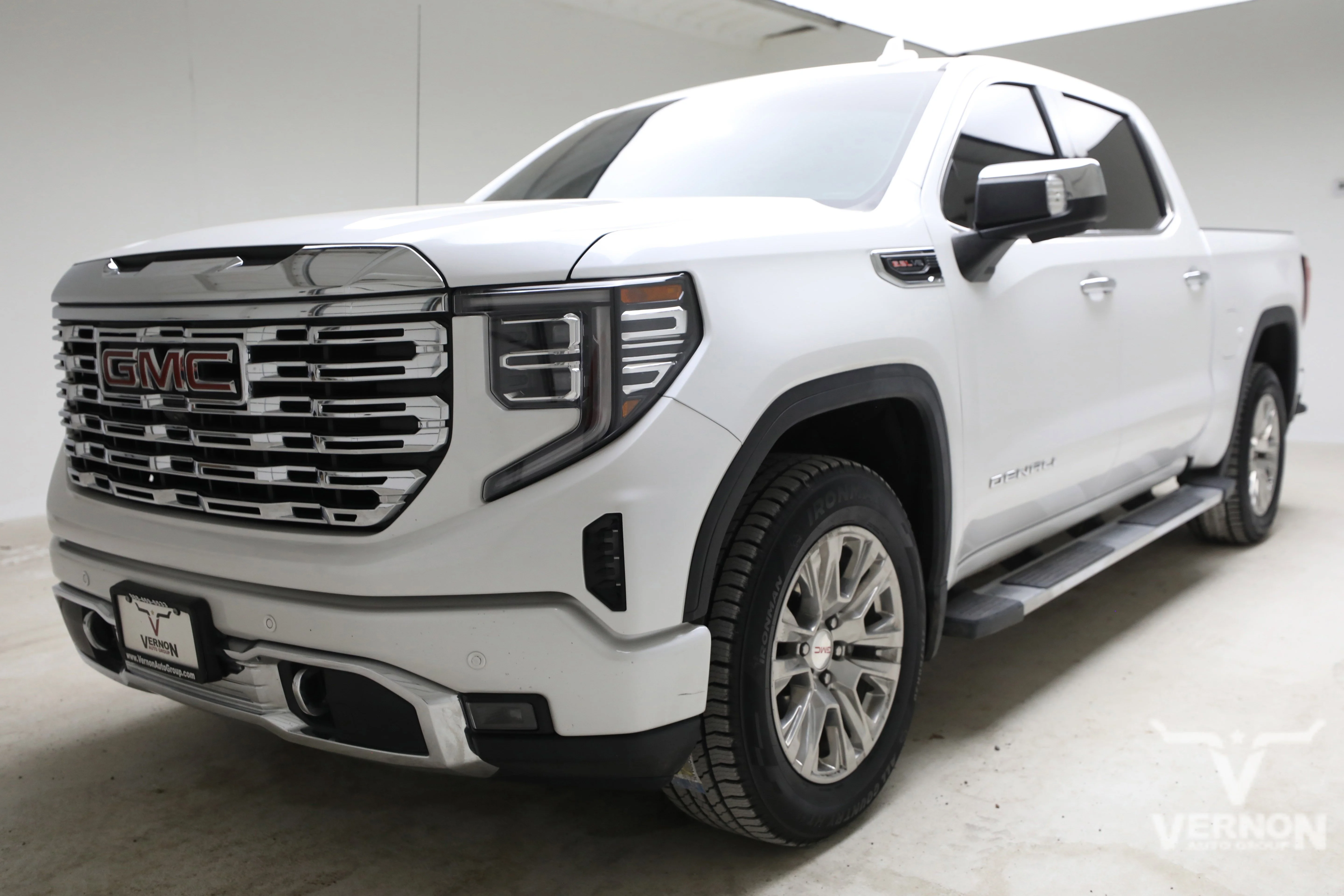 2024 GMC Sierra 4WD Crew Cab Short Box Denali's photo