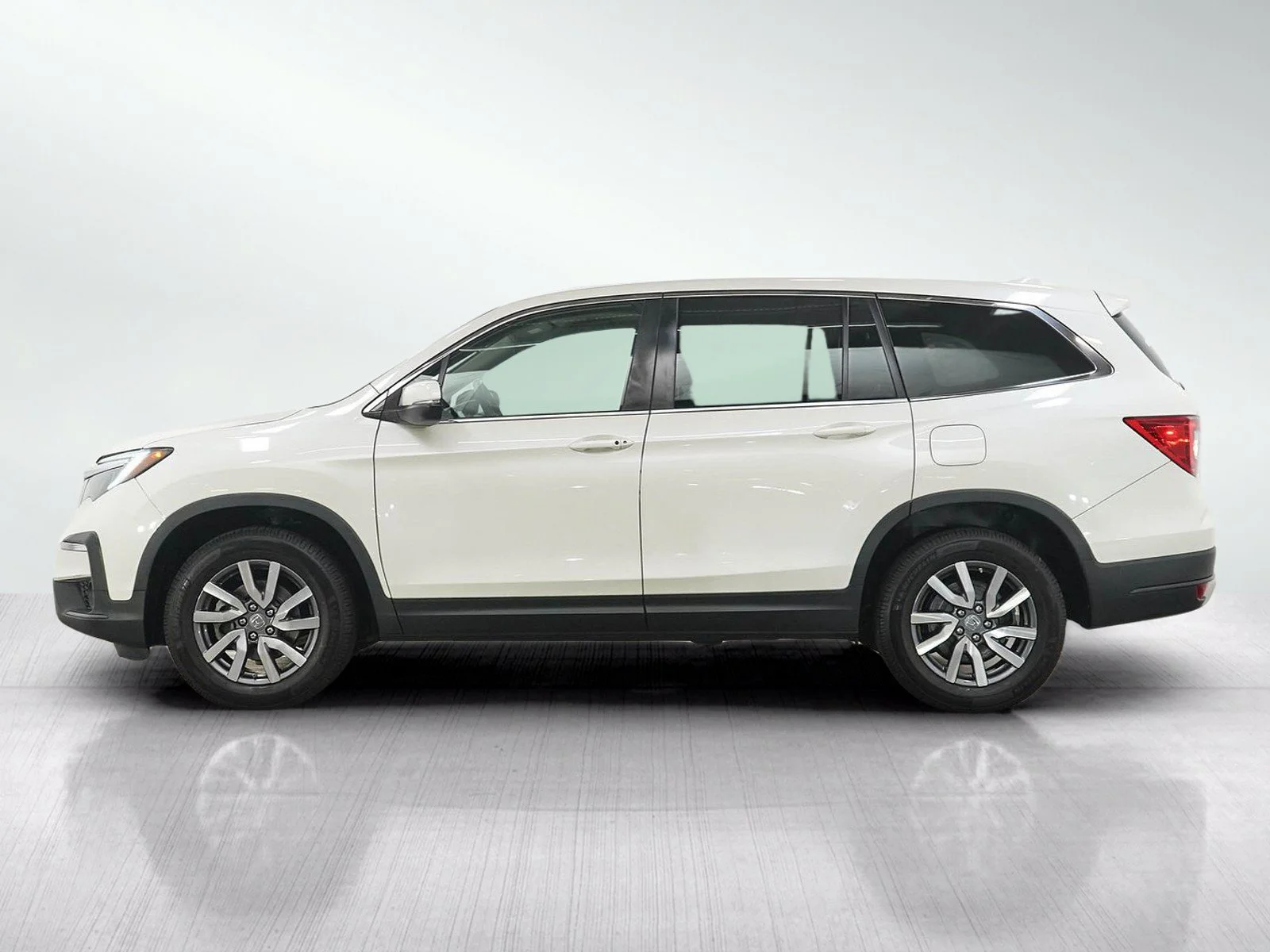 Used 2019 Honda Pilot EX-L with VIN 5FNYF6H59KB055300 for sale in Burnsville, Minnesota