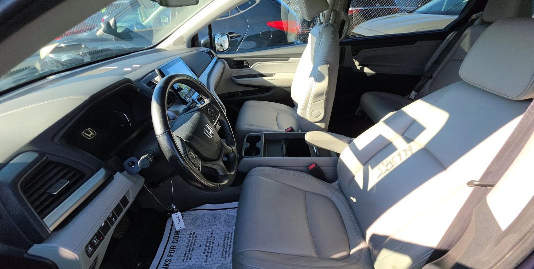 Used 2021 Obsidian Blue Pearl Honda EX-L image 9