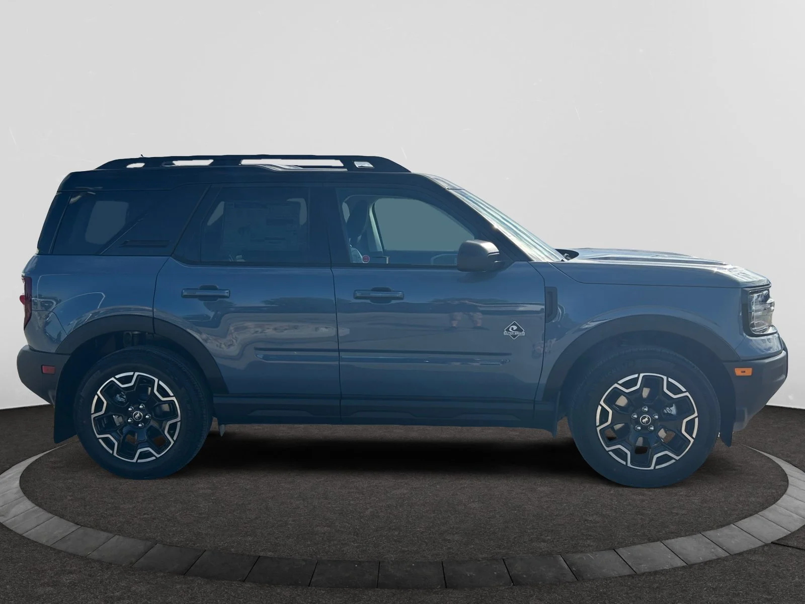 New 2026 Azure Grey Metallic Tri-Coat Ford Outer Banks image 6