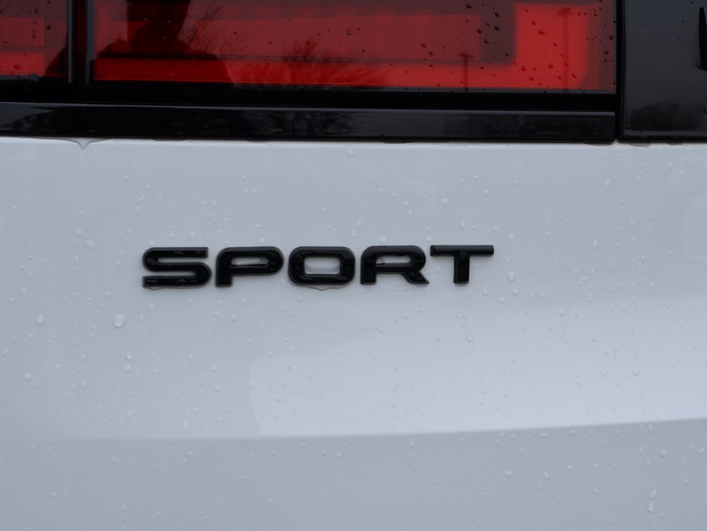 Certified Used 2025 Fuji White Land Rover Dynamic SE image 8