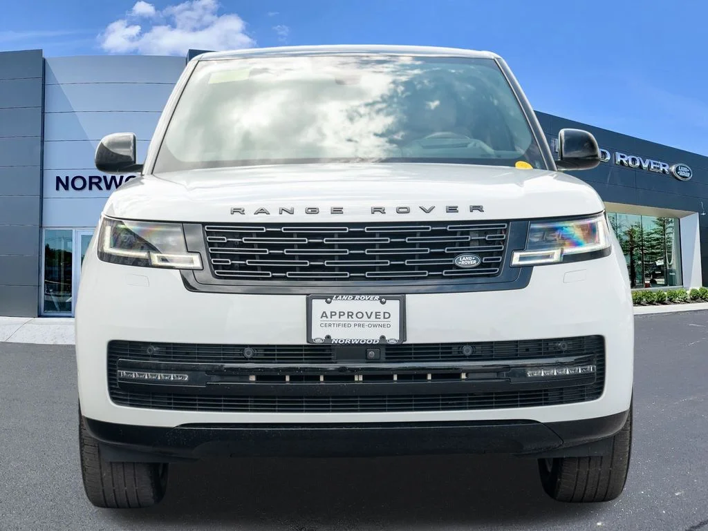 Certified Used 2025 White Land Rover SE image 2
