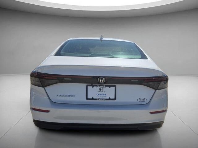 Certified Used 2023 Platinum White Pearl Honda 1.5T EX BD image 4