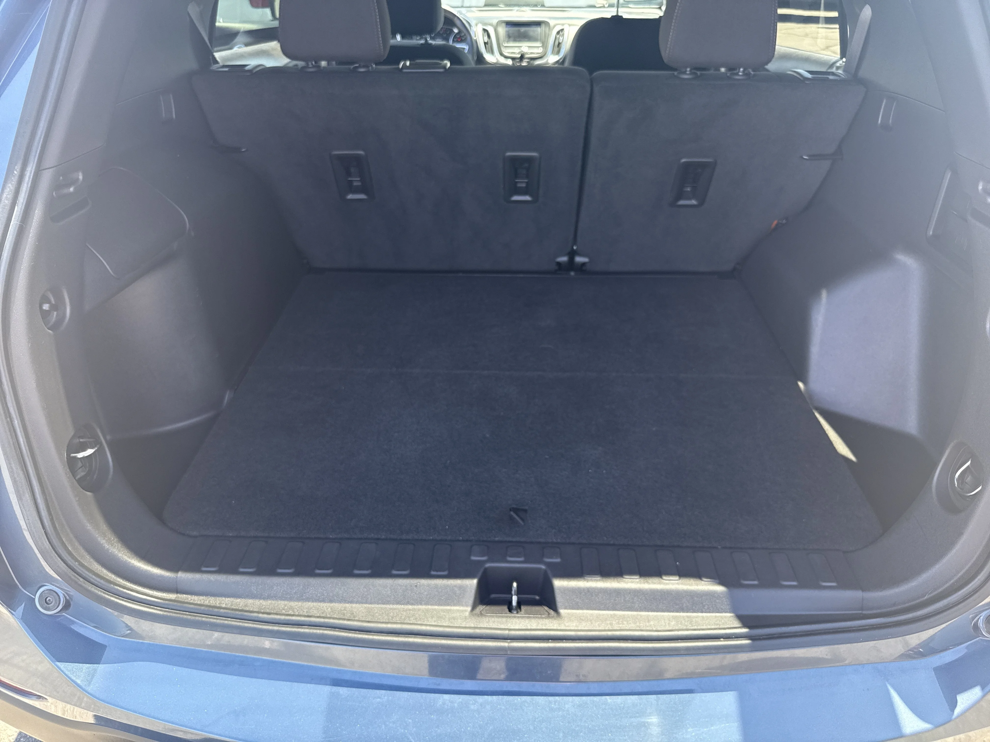 Used 2024 Lakeshore Blue Metallic Chevrolet LT image 20