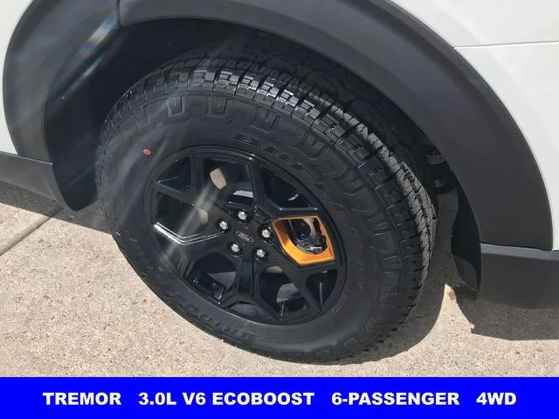 New 2026 Star White Metallic Tri-Coat Ford Tremor® image 29