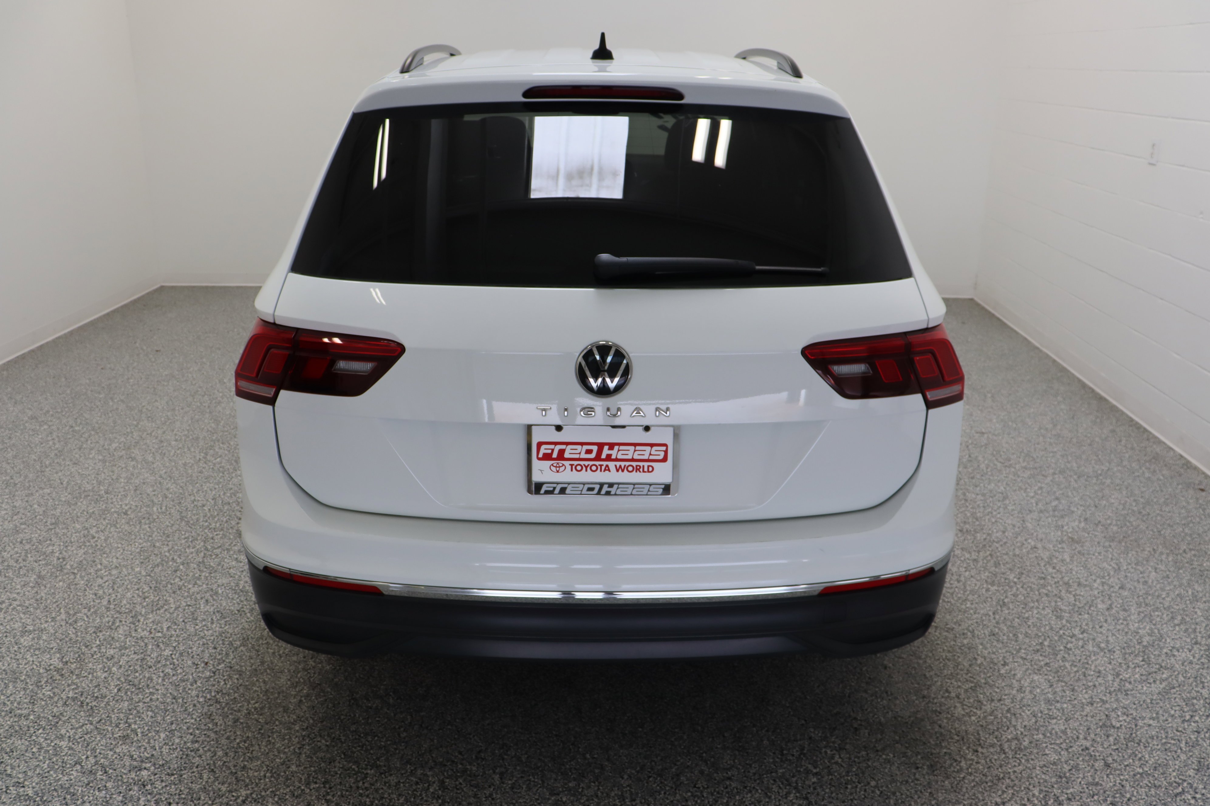 Used 2023 Pure White Volkswagen S 2.0T image 8