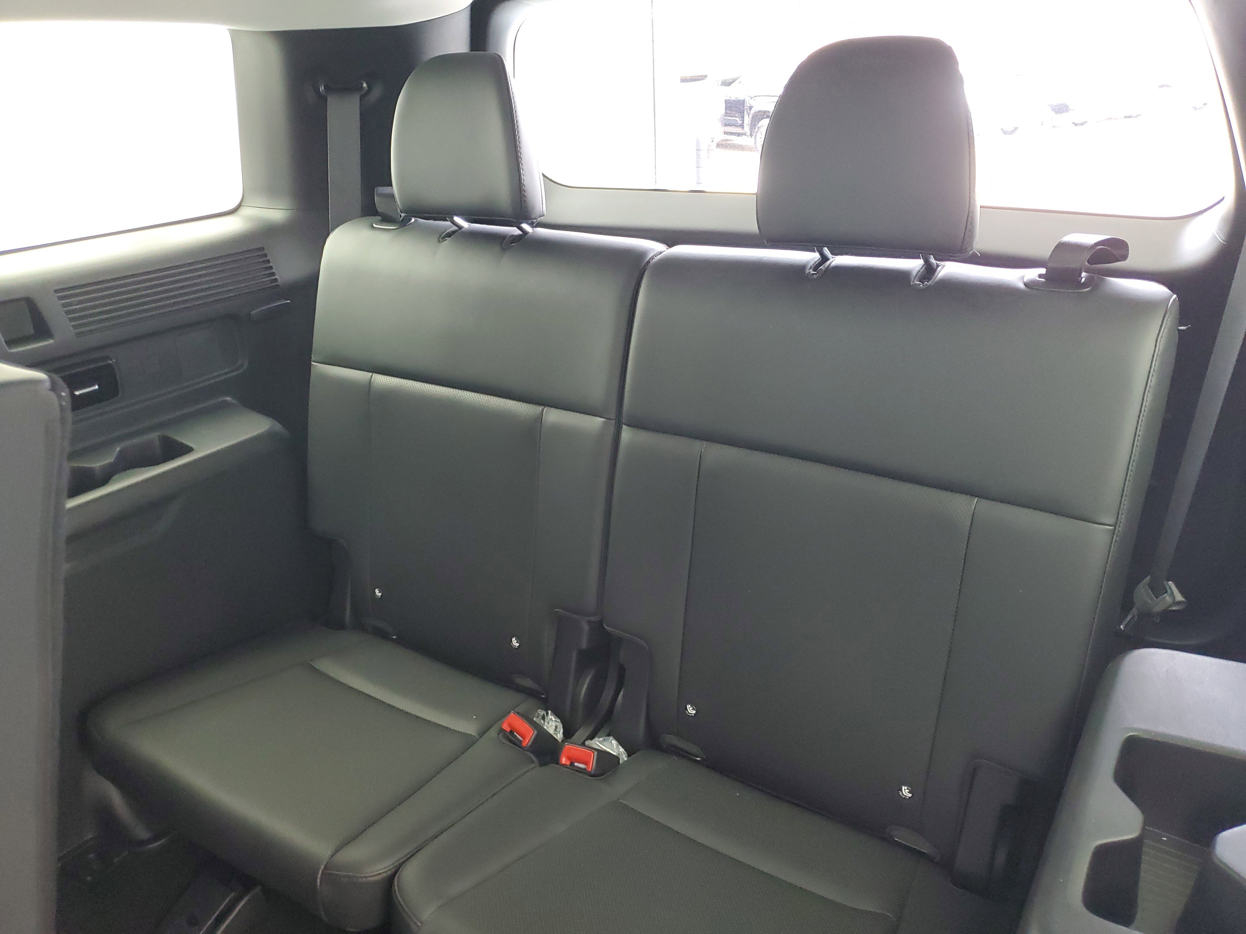 Used 2025 Shimmering Silver Hyundai SEL image 12
